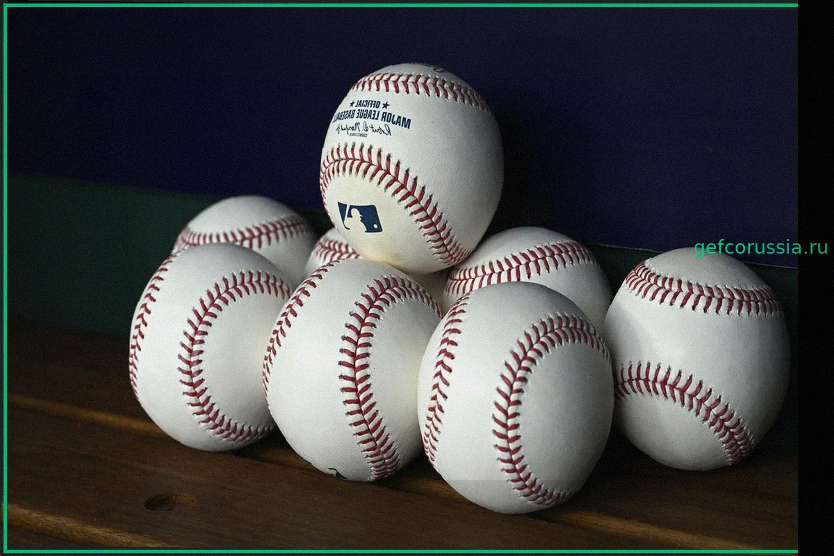 Роб Манфред обеспокоен: предложение о потолке зарплат в MLB может привести к забастовке, сравнивает с остановкой работы 1994 года