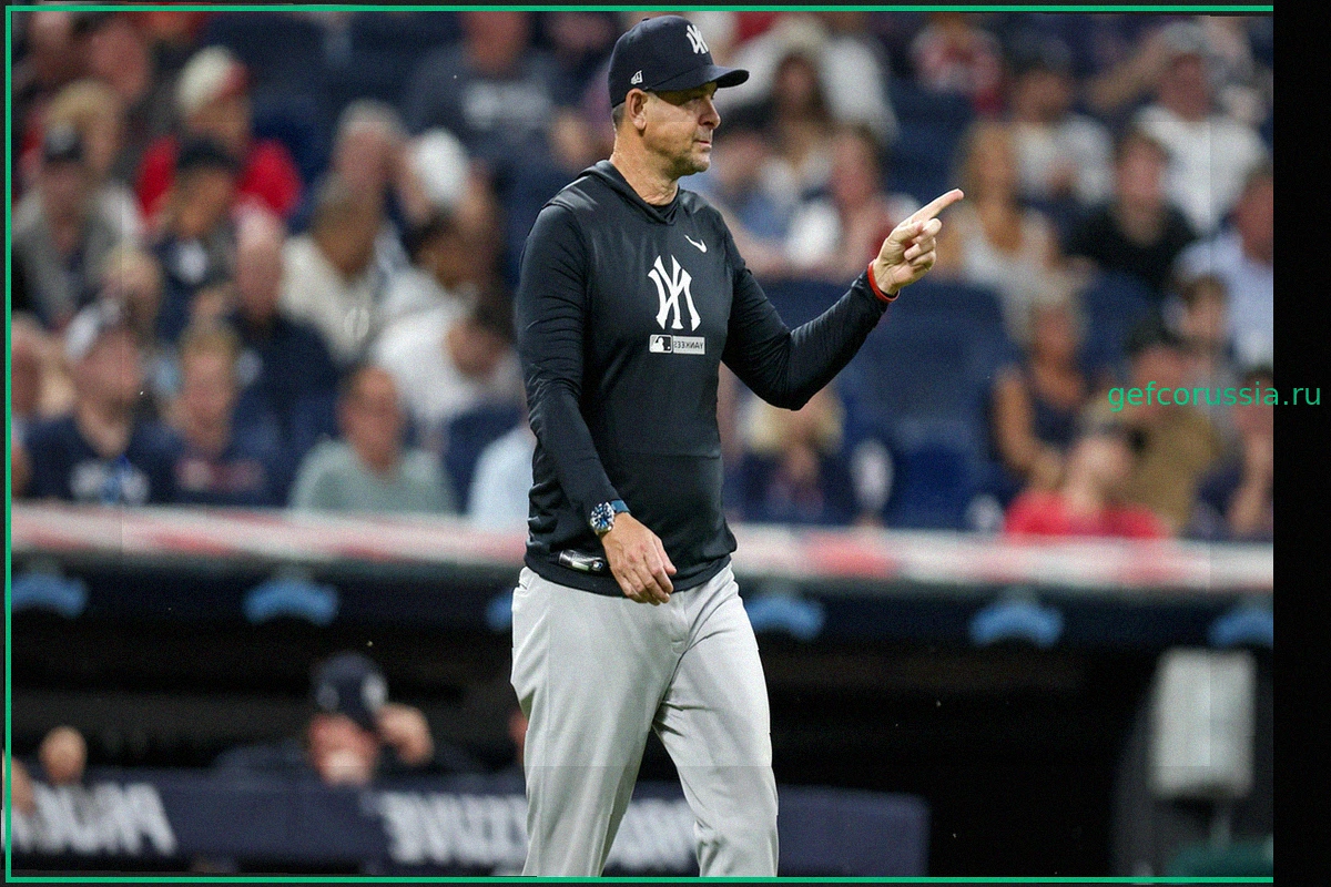 Yankees' Aaron Boone Reacts to Carlos Mendoza's Mets Firing, 'Surprised But Not Surprised'