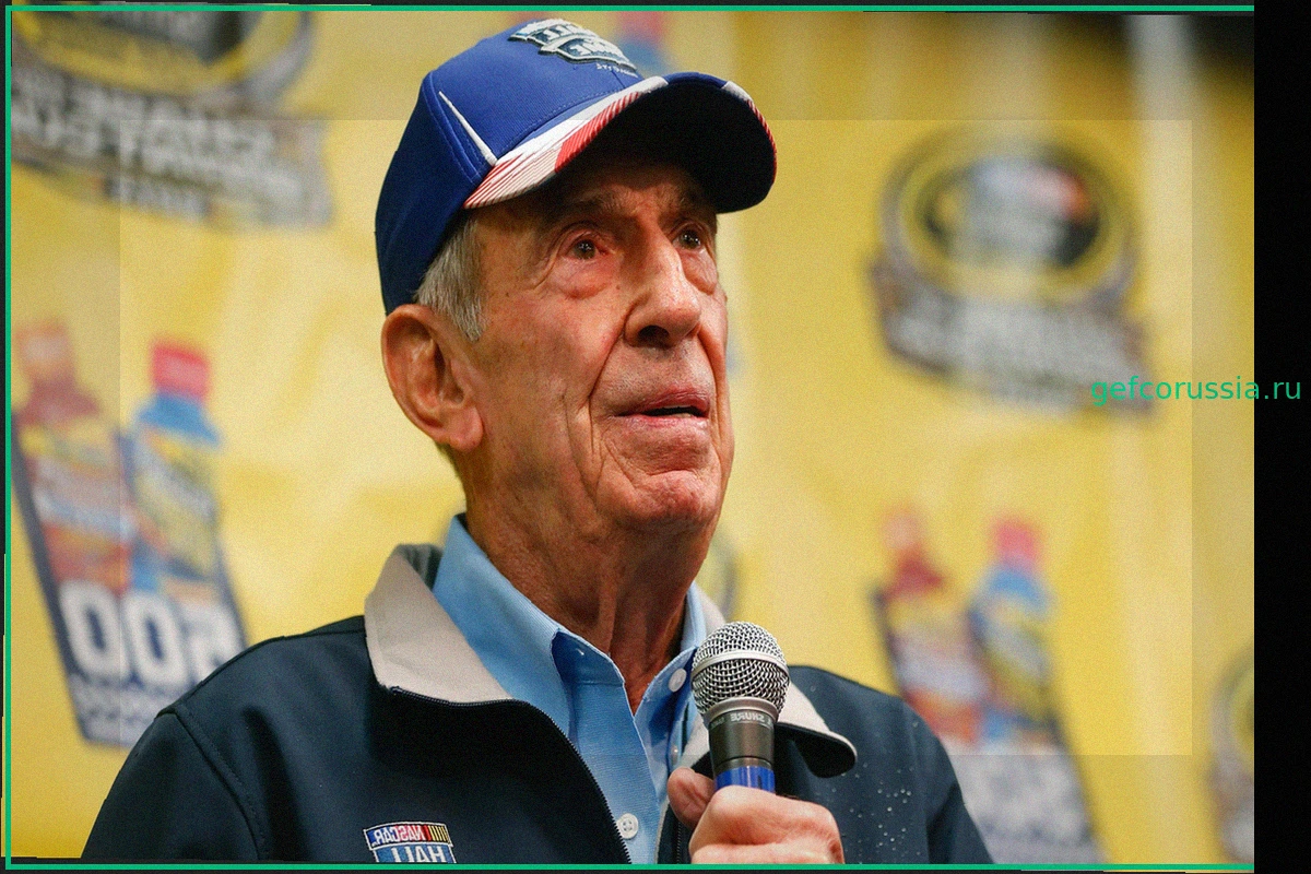 Умер Нед Джарретт (93 года): легенда NASCAR, выигравший Кубок серии в 1961 и 1965 годах